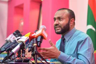 އިސްލާމިކް ޔުނިވާސިޓީގެ ޗާންސެލަރުގެ މަގާމުން އިސްތިއުފާ ނުދޭން ޝަހީމް ނިންމަވައިފި