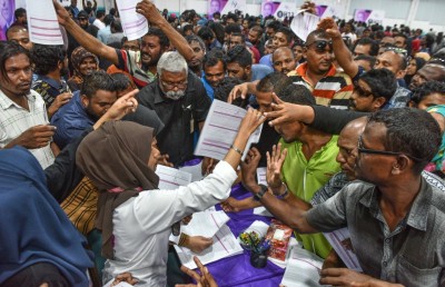 ދިރިއުޅޭ ދަތި ހާލު އަދަދަތަކުން, އަނެއްކާވެސް ދިގު ކިޔޫއެއް!
