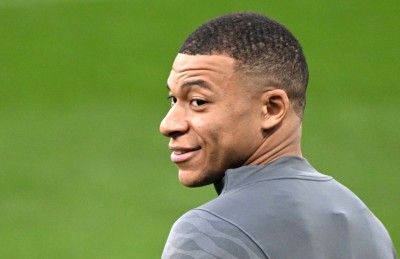 ކްލަބް ބަދަލުކުރަން އުޅޭ ވާހަކައަކީ ދޮގެއް: އެމްބާޕޭ