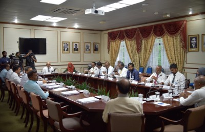 ލޯނަށް ލުއި ދިނުމުގައި ކުލި ކުޑަވާ ގޮތް ހަދަން އިގްތިސާދީ ކޮމެޓީން ހުށަހަޅައިފި