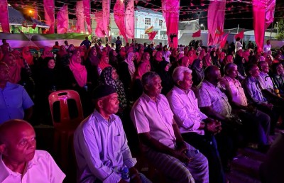 ޔާމީންގެ އެއާޕޯޓު ވައުދަށް ދިއްދޫ ކައުންސިލްގެ ގިނަ މެމްބަރުންގެ ތާއީދެއް ނެތް!