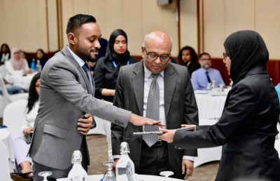 ރާއްޖޭގެ ފުރަތަމަ ލޯ ސޮސައިޓީ ވިލާ ކޮލެޖްގައި ތައާރަފުކޮށްފި