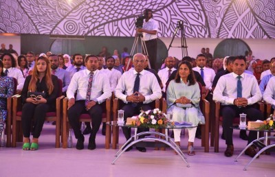 މި އަހަރުގެ ޒުވާނުންގެ އެވޯޑް 10 މީހަކަށް