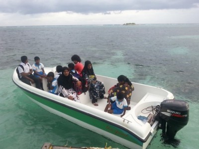 ސާވޭ ޓީމެއް ދަތުރު ކުރި ޑިންގީއެއް ބަންޑުން ޖަހާލައިފި