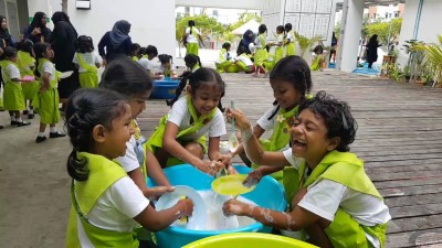 ތުއްތުކުދިން އަމިއްލަ ނަފްސަށް އިތުބާރުކުރަން ދަސްކޮށްދިނުމަށް ގާލްޑައިޑުން ވަރުގަދަ ހަރާކާތްތަކެއް!