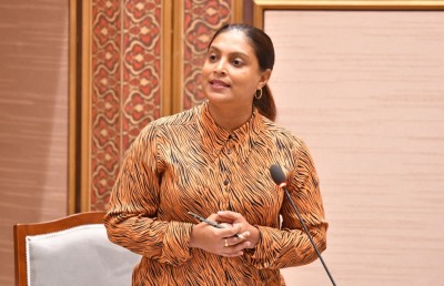 ތައުލީމު ކުރިއަރުވާ ބައިނަލްއަގުވާމީ ފަންޑެއްގެ ބޯޑަށް އެޑިއުކޭޝަން މިނިސްޓަރު