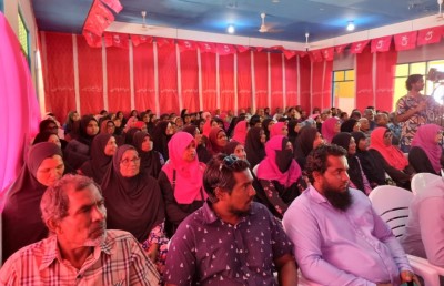ރައީސަށް ނުބައި ލަފާދޭތީ ބަންޑާރަ ނައިބު ވަކިކުރަންޖެހޭ: ޔާމީން