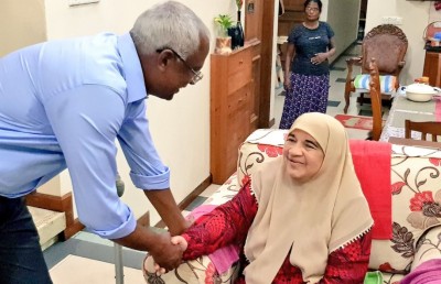 އަމީނާއާ ގުޅޭ މުހިންމު ހަނދާނެއް: ބައްޕަގެ ފަހު ސިޓީފުޅު
