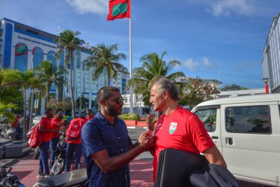 އިމްރާން ދެއްކި ނަމޫނާއަށް ބައްސާމްގެ ތައުރީފް!