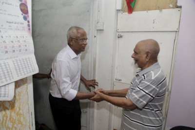 އިބޫ މިއަދު މާލޭގައި ދޮރުން ދޮރަށް