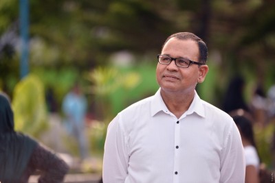 ގައުމު ހަލަބޮލިކުރަން ބަޔަކު މަސައްކަތް އެބަކުރޭ: އާދަމް ޝަރީފު