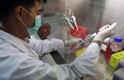 ކޮވިޑް-19: ތިން ބޭހެއް އެއްކުރުމުން ފަރުވާގެ ނަތީޖާ ރަނގަޅު ކަމަށް ދައްކައިފި