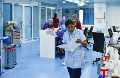 ޚިދުމަތާ ދުރުގައި ތިބި ނަރުހުންގެ އެހީއަށް އެދިއްޖެ