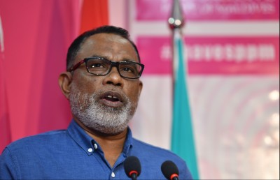 ކޮވިޑް-19 އާ ގުޅޭ ކަންކަމާމެދު އަބްދުލްރަހީމް ހިތްހަމަޖެހޭ: އަލީ ވަހީދު