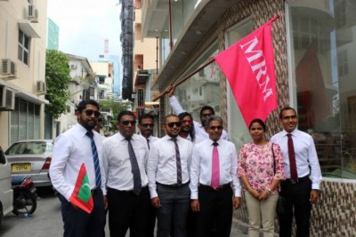 އެމްޑީޕީ އިން ގެންނަން ބޭނުންވާ ބަރުލަމާނީ ނިޒާމާ މައުމޫން ދެކޮޅު