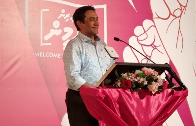ޔާމީންގެ މަލާމާތް: އައްޑުއަށް އައި އިރު ފަސް ބައްރުން އައިސްތިބި ޖެޓުތައް ފެނި ކޮސްވެއްޖެ
