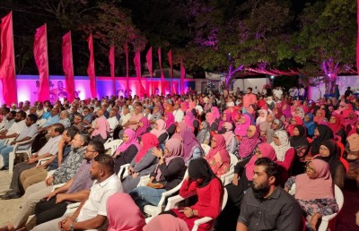 ޔާމީންގެ މަލާމާތް: އައްޑުއަށް އައި އިރު ފަސް ބައްރުން އައިސްތިބި ޖެޓުތައް ފެނި ކޮސްވެއްޖެ