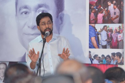 މިހާރުވެސް ކާމިޔާބުގެ ރަހަ ލާން ފަށައިފި: އަޒުލީން