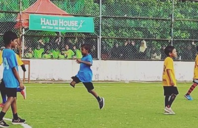 އެންމެ ފަޔަކާ އެކު މި ކުއްޖާ ދައްކަނީ އަޖައިބެއް ކަހަލަ ހިތްވަރެއް