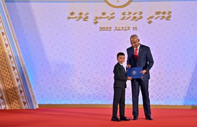 ގުރުއާން ހިތުދަސްކުރި 13 ހާފިޒަކަށް ހާއްސަ މެޑަލް، އެންމެ ހަގު ކުއްޖަކަށް އަށް އަހަރުގެ އަމަން