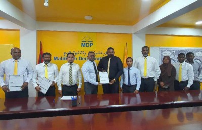 ފެރިދޫ ކައުންސިލްގެ ހުރިހާ މެންބަރުން އެމްޑީޕީއަށް ސޮއިކޮށްފި