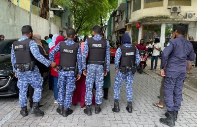 ޓެކްސް ބިލުގެ މައްސަލާގައި އިދިކޮޅުން މުޒާހަރާ އަށް
