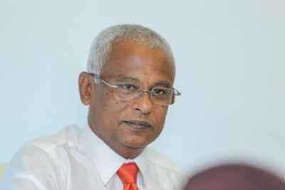 ސަރުކާރު ބަދަލުކުރަން އެހީވުމަށް އިބޫ ރައީސް ޔާމީނަށް ގޮވާލައްވައިފި