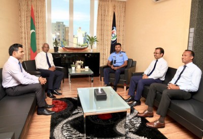 އިބޫއާއި ފައިސަލް، ޕޮލިސް ކޮމިޝަނަރާ ބައްދަލުކުރައްވައިފި