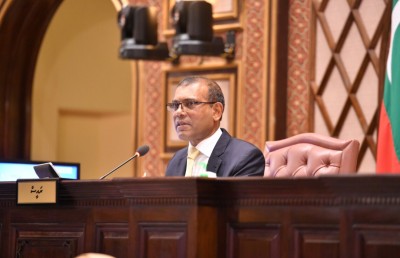 ދޮޅު ގަޑިއިރުގެ ތެރޭގައި ނަޝީދު 12 ފަހަރަށް ވާހަކަ ދެއްކެވި، މެންބަރުންގެ އެތައް ޝަކުވާއެއް!