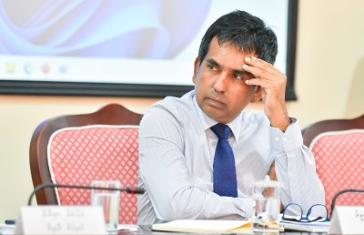އަމީރު ވަޑައިގަތް ބަޖެޓު ކޮމިޓީގައި ބޮޑު ޒުވާބެއް!
