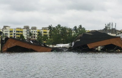 ބާރުގަދަ ތޫފާން އަމްފާންގައި ކަލްކަތާ ސުންނާފަތިކޮށްލައިފި