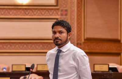 މެމްބަރު ނަސީމް، ތުލުސްދޫ ދާއިރާގެ ކޮންމެ މީހަކަށް މާސްކެއް ހަދިޔާ ކުރައްވަނީ
