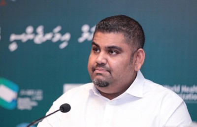 ސިޔާސީ މީހުންނާއި އަޅުގަނޑުމެންގެ ވިސްނުމުގެ ތަފާތެއް އުޅޭ: މަބްރޫކް