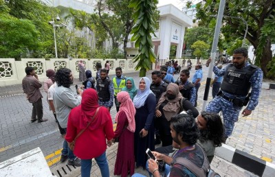 ޓެކްސް ބިލުގެ މައްސަލާގައި އިދިކޮޅުން މުޒާހަރާ އަށް