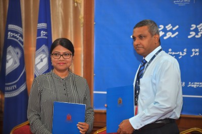 ގައުމީ ޔުނިވާސިޓީގެ ސްކޫލް އޮފް މެޑިސިންގެ ޑީންއަކަށް ޑރ. ޝީޒާ އަލީ