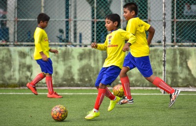 ކޯޗުންނާއި އެކެޑަމީތަކަށް ސަރުކާރުން އެހީ ލިބޭނެ