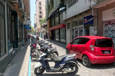 މާލޭގައި މީހެއްގެ މެޔަށް ވަޅިހަރައި ޒަހަމުކޮށްލައިފި