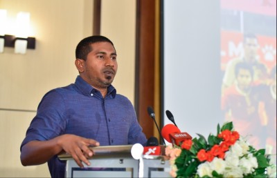 ކޯޗުންނާއި އެކެޑަމީތަކަށް ސަރުކާރުން އެހީ ލިބޭނެ