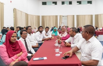 އުކުޅަހު ސްކޫލް ކޮންސެޓްގައި ނަށަން ދަސްކޮށްދޭން ދެކޮޅު ހެދި ތިން ޓީޗަރަކު ސަސްޕެންޑުކޮށްފި
