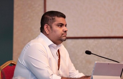 ކޮވިޑް-19: ދުވަސްވީ މީހުންގެ މެދުގައި ބަލި ފެތުރިފައިވާ ވަރު ބެލުމުގެ ސާމްޕަލް ނެގުން ހުއްޓާލައިފި