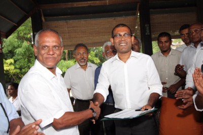 ހިޔަލީ ރަޝީދު އެމްޑީޕީ އަށް ސޮއި ކޮށްފި