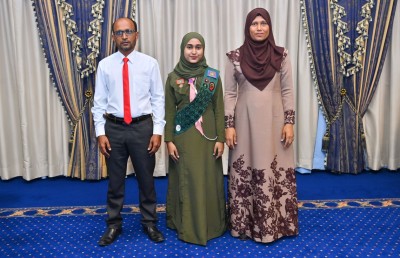 ރަށެއްގެ ސްކޫލެއްގެ ދަރިވަރަކަށް ފުރަތަމަ ފަހަރަށް ގާލް ގައިޑްގެ ޕްރެޒިޑެންޓްސް ބެޖު ލިބިއްޖެ