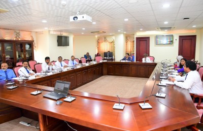 ފަގީރުންނާއި މުއްސަނދިންނަށް އެއްހަމައަކުން އާސަންދަ ދިނުން ބަދަލުކުރަން ގާނޫނެއް ހަދަނީ