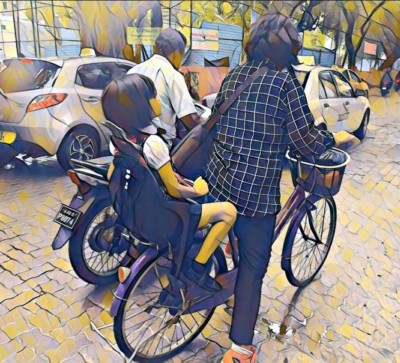 ދިވެއްސަކާ ކައިވެނިކޮށް، ބިކަވި އެކަނިވެރި މަންމަގެ ހިތްވަރަށް އެންމެންގެ ތައުރީފް!