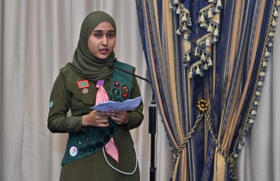ރަށެއްގެ ސްކޫލެއްގެ ދަރިވަރަކަށް ފުރަތަމަ ފަހަރަށް ގާލް ގައިޑްގެ ޕްރެޒިޑެންޓްސް ބެޖު ލިބިއްޖެ