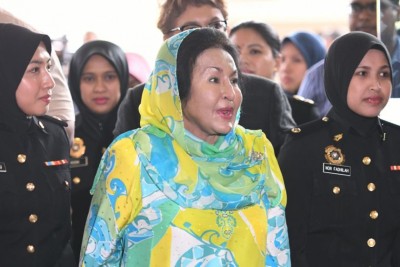 ނަޖީބުގެ އަނބިކަނބަލުންގެ މައްޗަށް ރިޝްވަތު ނެންގެވި ކަމުގެ ދައުވާކޮށްފި