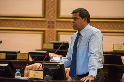 ޖޭއެސްސީގެ މެންބަރުކަމުން ރިޒާ ވަކިކުރުމުގެ ބަހުސް ފަށައިފި