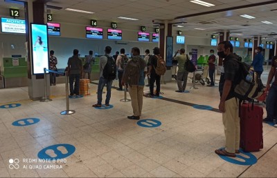 އިއްޔެ އާއި މިއަދު ބަންގްލަދޭޝްގެ 390 މީހަކު ގައުމަށް ފޮނުވާލައިފި