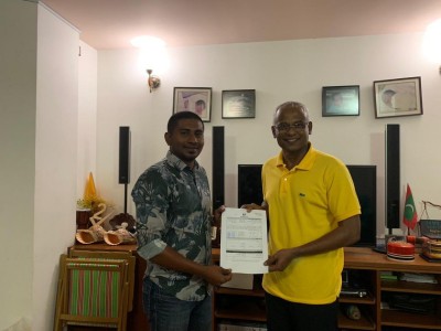 މަހްލޫފް އެމްޑީޕީ އަށް ސޮއި ކުރައްވައިފި