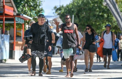 ރަށުގެ މަލަމަތި ބޮޑެތި ހޮޓާތަކުން ޒީނަތްތެރިވަނީ؛ މާފުއްޓަކީ ސަތޭކައިގެ ބްރޭންޑެއް!